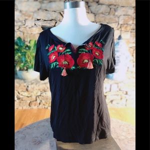 Embroidered S/M black cotton shirt